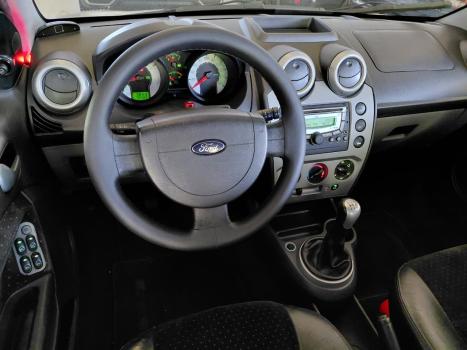 FORD Fiesta Hatch 1.6 4P ROCAM FLEX, Foto 8