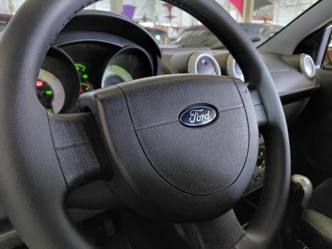 FORD Fiesta Hatch 1.6 4P ROCAM FLEX, Foto 11