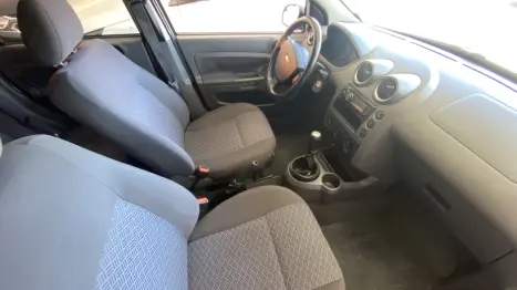 FORD Fiesta Sedan 1.6 4P FLEX, Foto 9
