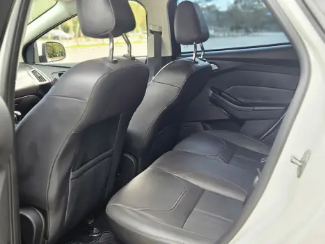 FORD Focus Hatch 1.6 4P, Foto 5