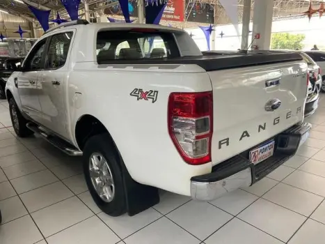 FORD Ranger 3.2 20V CABINE DUPLA 4X4 LIMITED TURBO DIESEL AUTOMTICO, Foto 4