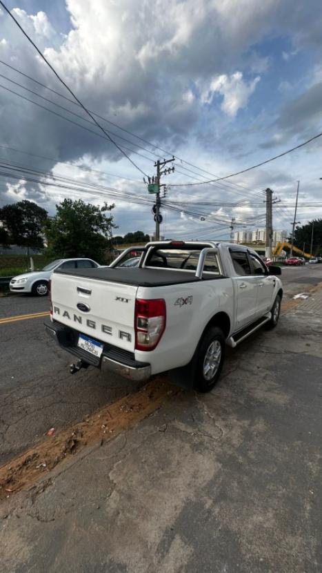 FORD Ranger 3.2 20V CABINE DUPLA 4X4 LIMITED PLUS TURBO DIESEL AUTOMTICO, Foto 6