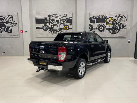 FORD Ranger 3.2 20V CABINE DUPLA 4X4 LIMITED TURBO DIESEL AUTOMTICO, Foto 3
