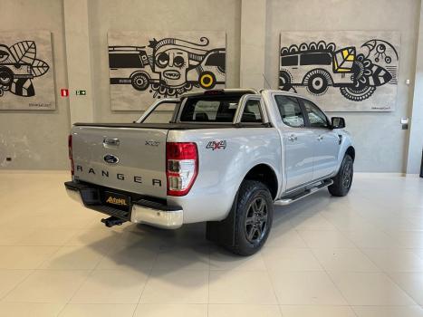 FORD Ranger 3.2 20V XLT 4X4 CABINE DUPLA TURBO DIESEL AUTOMTICO, Foto 2