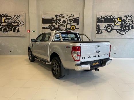 FORD Ranger 3.2 20V XLT 4X4 CABINE DUPLA TURBO DIESEL AUTOMTICO, Foto 4