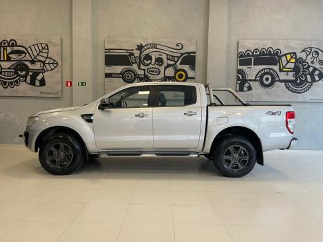 FORD Ranger 3.2 20V XLT 4X4 CABINE DUPLA TURBO DIESEL AUTOMTICO, Foto 5