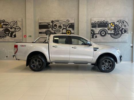 FORD Ranger 3.2 20V XLT 4X4 CABINE DUPLA TURBO DIESEL AUTOMTICO, Foto 6
