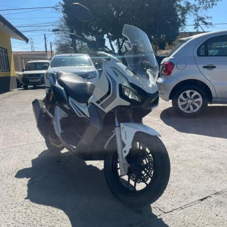 HONDA ADV 150 ABS, Foto 2