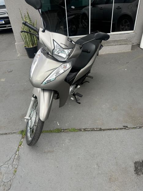 HONDA Biz 100 +, Foto 4