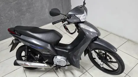 HONDA Biz 125 EX, Foto 2