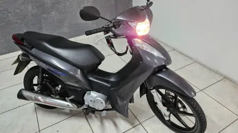 HONDA Biz 125 EX, Foto 3