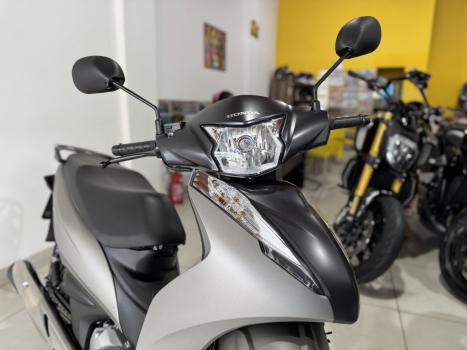 HONDA Biz 125 EX, Foto 2