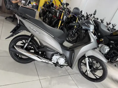 HONDA Biz 125 EX, Foto 6