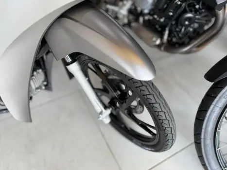 HONDA Biz 125 EX, Foto 5