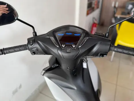 HONDA Biz 125 EX, Foto 9