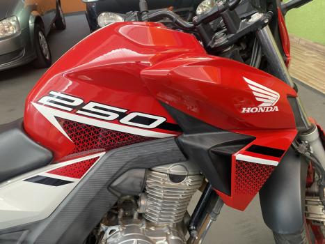 HONDA CB 250 F Twister , Foto 2