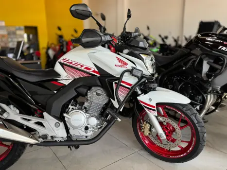 HONDA CB 250 F Twister FLEXONE, Foto 3