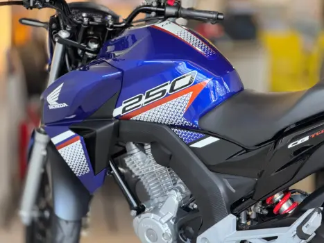 HONDA CB 250 F Twister FLEXONE, Foto 9