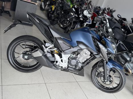HONDA CB 300 F Twister FLEX ABS, Foto 6