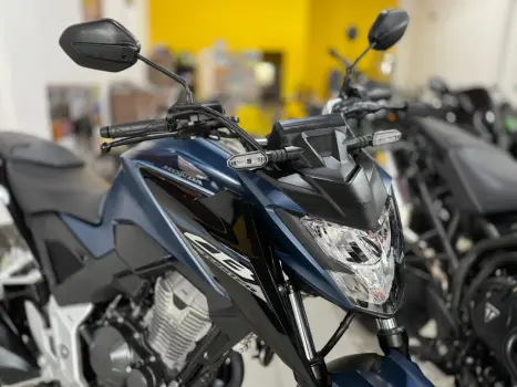 HONDA CB 300 F Twister FLEX ABS, Foto 2