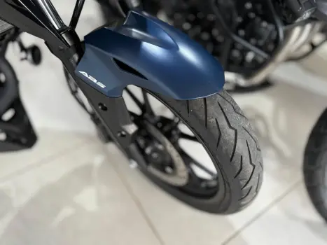 HONDA CB 300 F Twister FLEX ABS, Foto 3