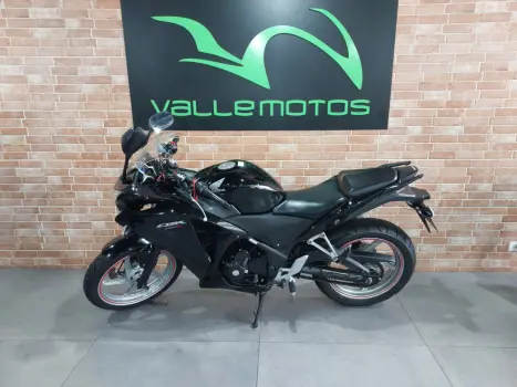 HONDA CBR 250 R, Foto 9