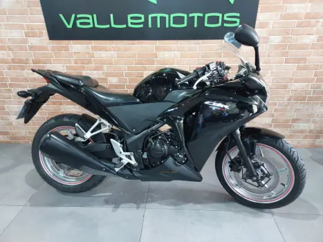 HONDA CBR 250 R, Foto 11
