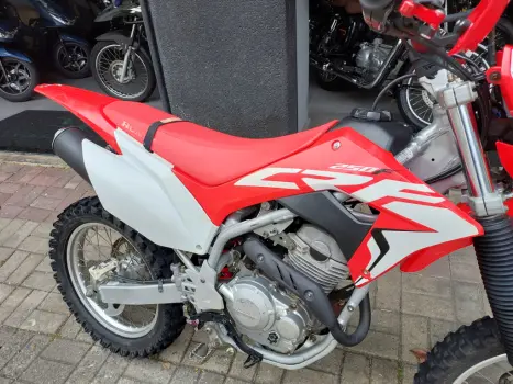 HONDA CRF 250 F, Foto 6