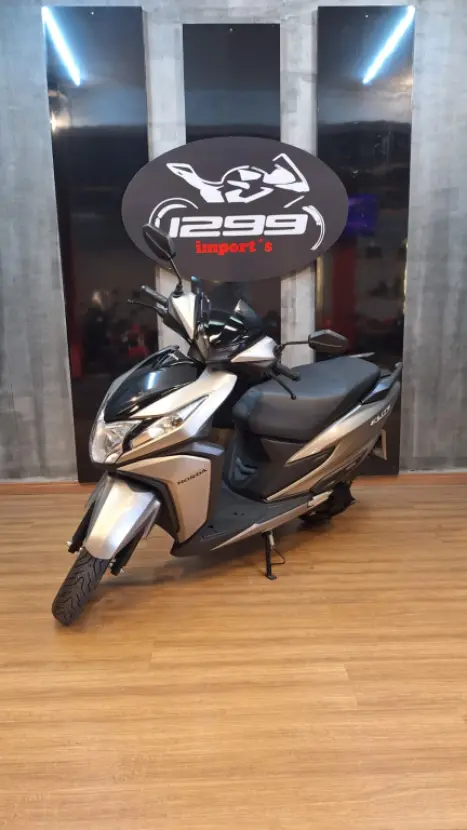 HONDA Elite 125 , Foto 3