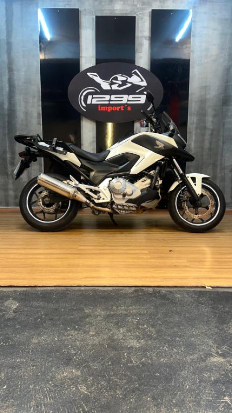 HONDA NC 700 X ABS, Foto 2