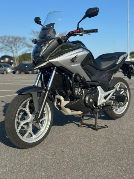 HONDA NC 750 X ABS, Foto 2