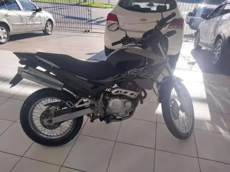 HONDA NX Falcon 400, Foto 2