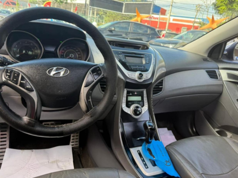 HYUNDAI Elantra 1.8 16V 4P GLS AUTOMTICO, Foto 3