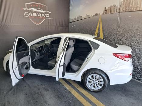 HYUNDAI HB 20 Sedan 1.0 12V 4P FLEX COMFORT PLUS, Foto 4
