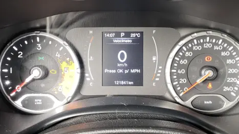 JEEP Renegade 2.0 16V 4P TURBO DIESEL LONGITUDE 4X4 AUTOMTICO, Foto 5