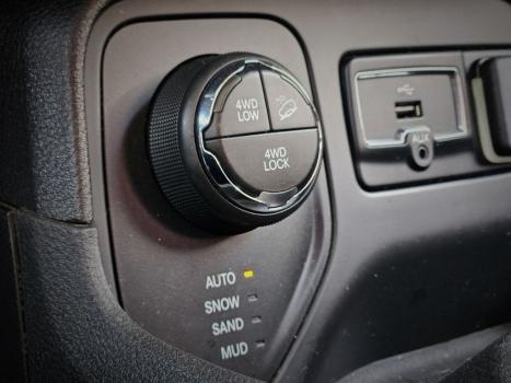 JEEP Renegade 2.0 16V 4P TURBO DIESEL CUSTOM 4X4 AUTOMTICO, Foto 11