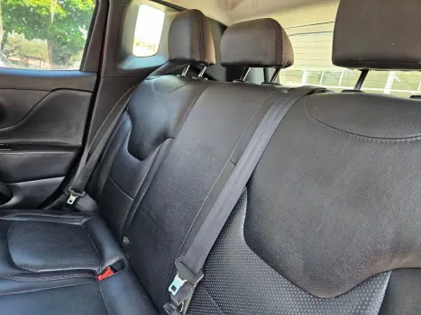 JEEP Renegade 2.0 16V 4P TURBO DIESEL LONGITUDE 4X4 AUTOMTICO, Foto 12