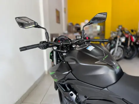 KAWASAKI Z 400 ABS, Foto 10