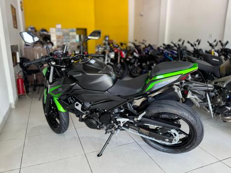 KAWASAKI Z 400 ABS, Foto 7