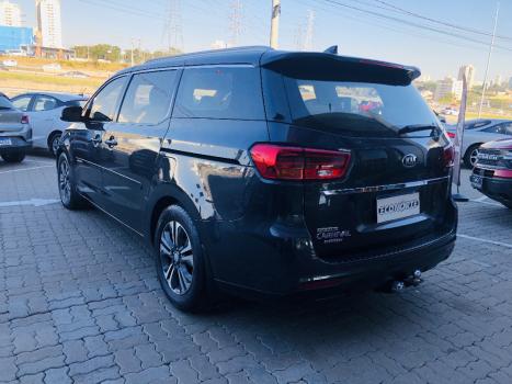 KIA Carnival 3.3 V6 4P EX, Foto 6