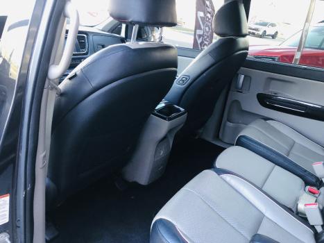 KIA Carnival 3.3 V6 4P EX, Foto 11
