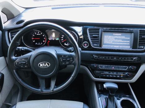 KIA Carnival 3.3 V6 4P EX, Foto 14
