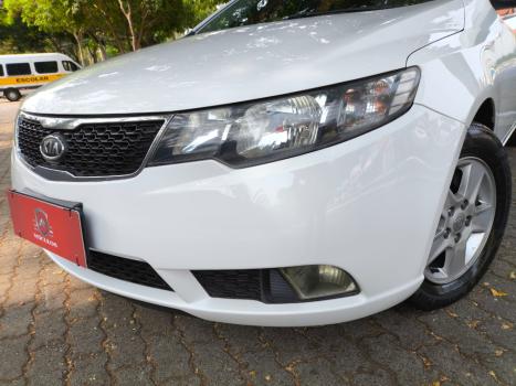 KIA Cerato Sedan 1.6 16V 4P E.273, Foto 3