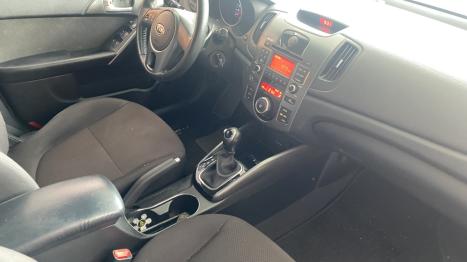 KIA Cerato Sedan 1.6 16V 4P E.273 AUTOMTICO, Foto 2