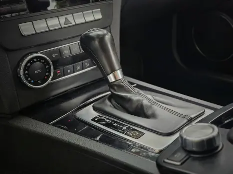 MERCEDES-BENZ C 180 1.8 16V 4P CLASSIC PLUS AUTOMTICO, Foto 2