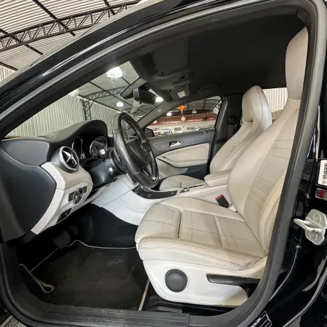 MERCEDES-BENZ GLA 200 1.6 16V 4P FLEX CGI STYLE TURBO AUTOMTICO, Foto 15