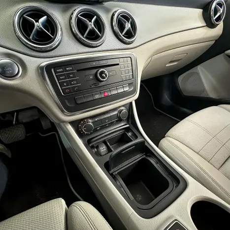 MERCEDES-BENZ GLA 200 1.6 16V 4P FLEX CGI STYLE TURBO AUTOMTICO, Foto 16