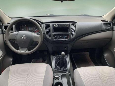 MITSUBISHI L 200 2.4 16V 4P HLS CABINE DUPLA FLEX , Foto 4