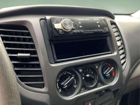 MITSUBISHI L 200 2.4 16V 4P HLS CABINE DUPLA FLEX , Foto 5