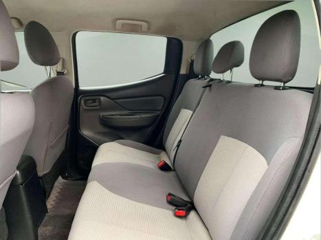 MITSUBISHI L 200 2.4 16V 4P HLS CABINE DUPLA FLEX , Foto 8